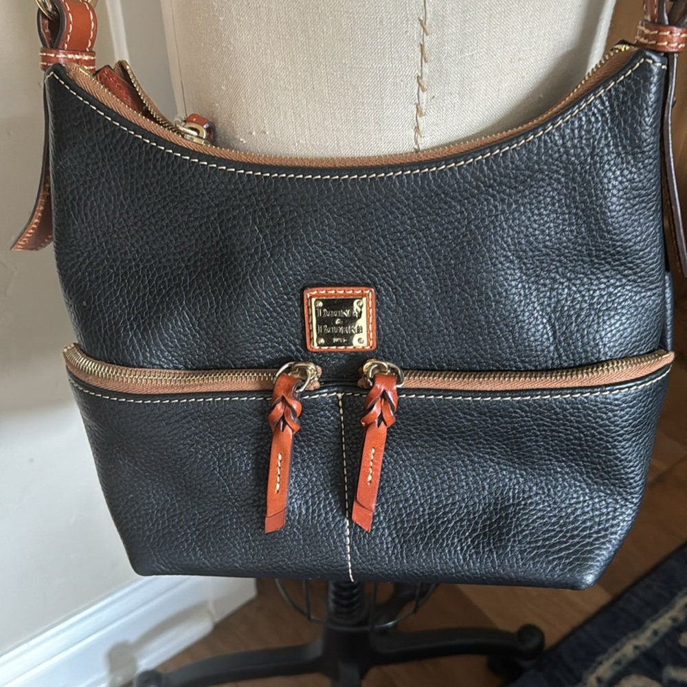 DOONEY & BURKE HANDBAG